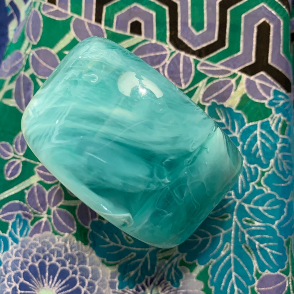 - Bangle ~ sea blue  ~Vintage ~